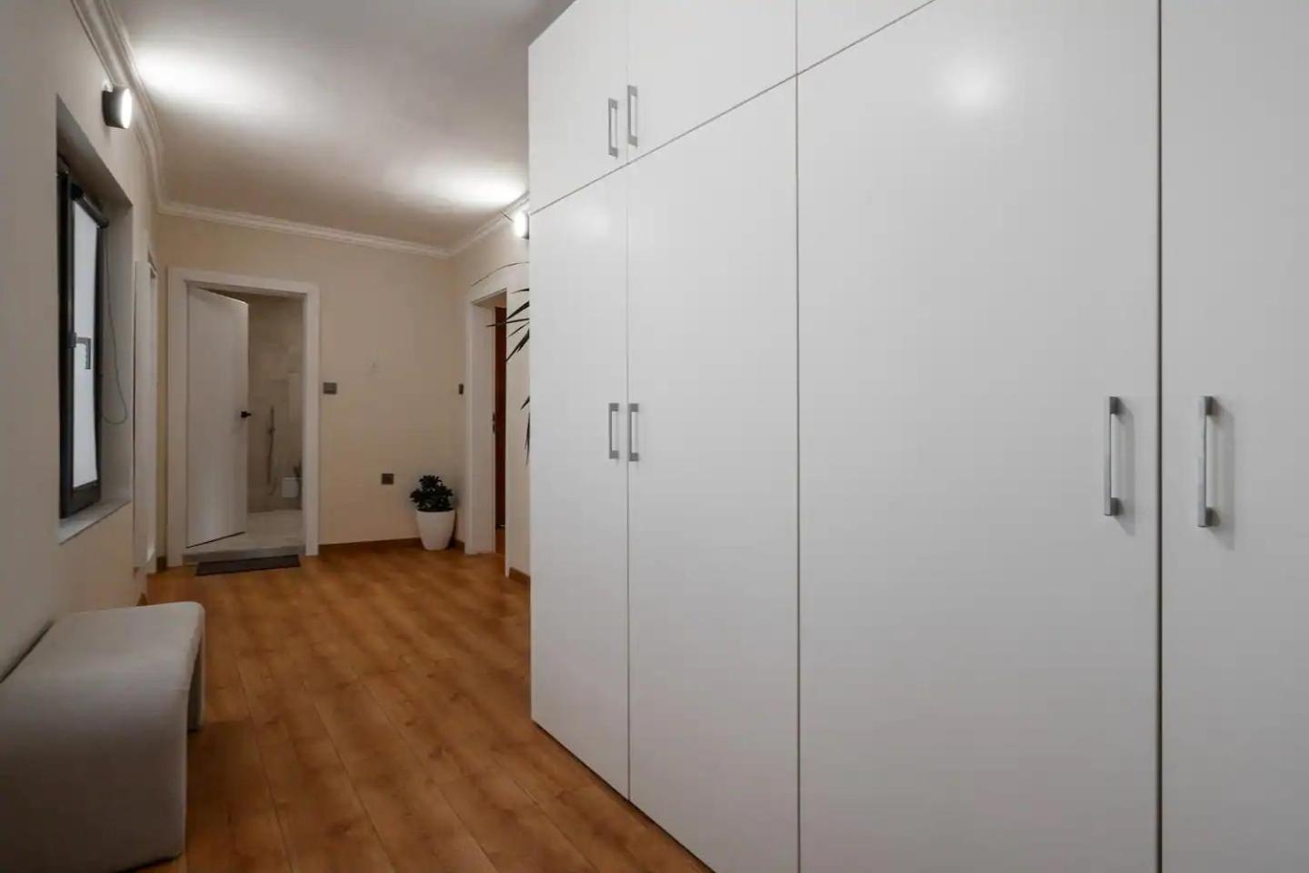 2-Bedroom Flat - Sunny Balcony 플로브디프 외부 사진