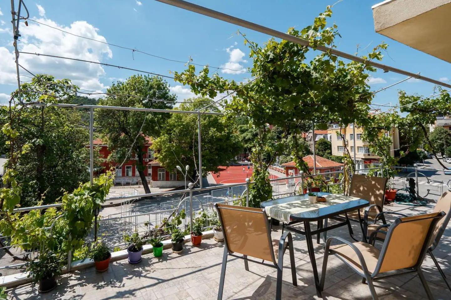 2-Bedroom Flat - Sunny Balcony 플로브디프 외부 사진